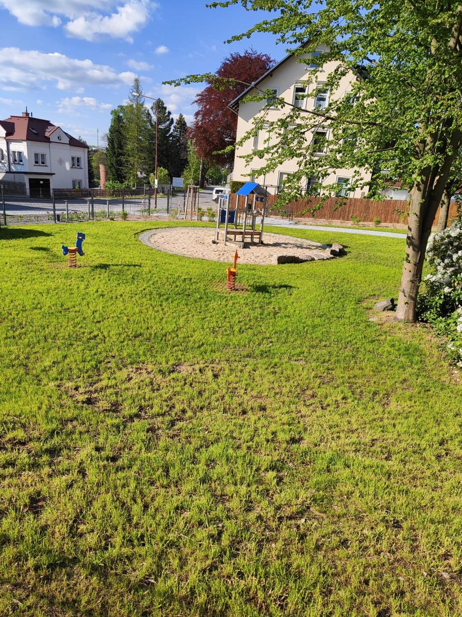 Ferienwohnungen An Der Fichtelbergbahn Cranzahl Exterior foto